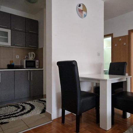 Apartamento Centar S Ni Exterior foto