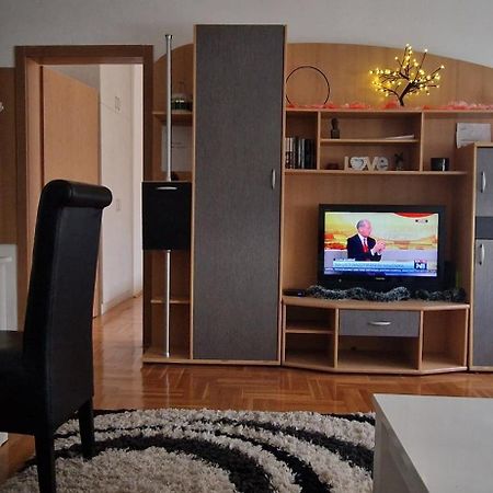 Apartamento Centar S Ni Exterior foto
